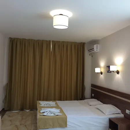Lägenhetshotell Palm Deluxe 4*