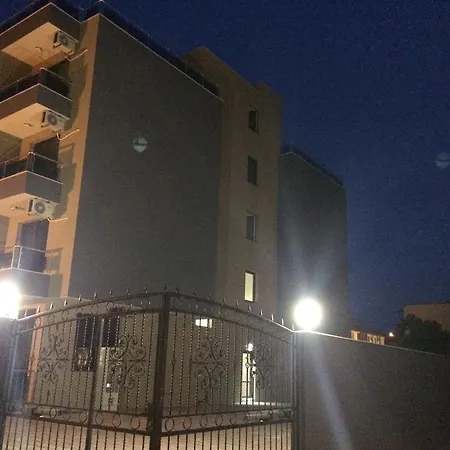 Palm Deluxe Апарт-отель Солнечный берег