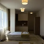 Aparthotel Palm Deluxe Studios 4*