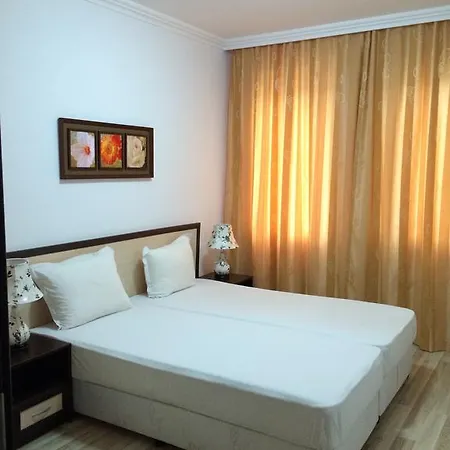 Palm Deluxe Apartahotel 4*