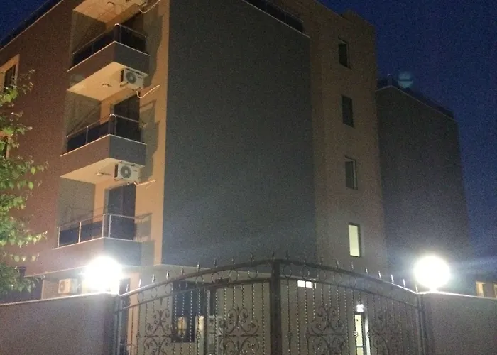 Lägenhetshotell Palm Deluxe Slăntjev Brjag